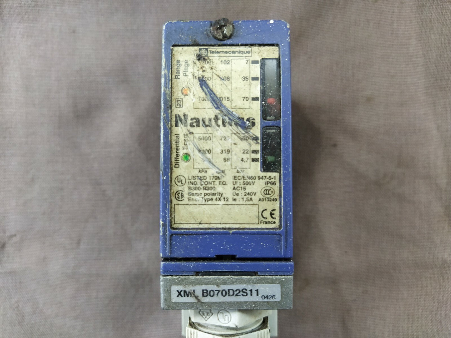 Telemecanique Nautilus XML B070D2S11 Switch XMLB070D2S11