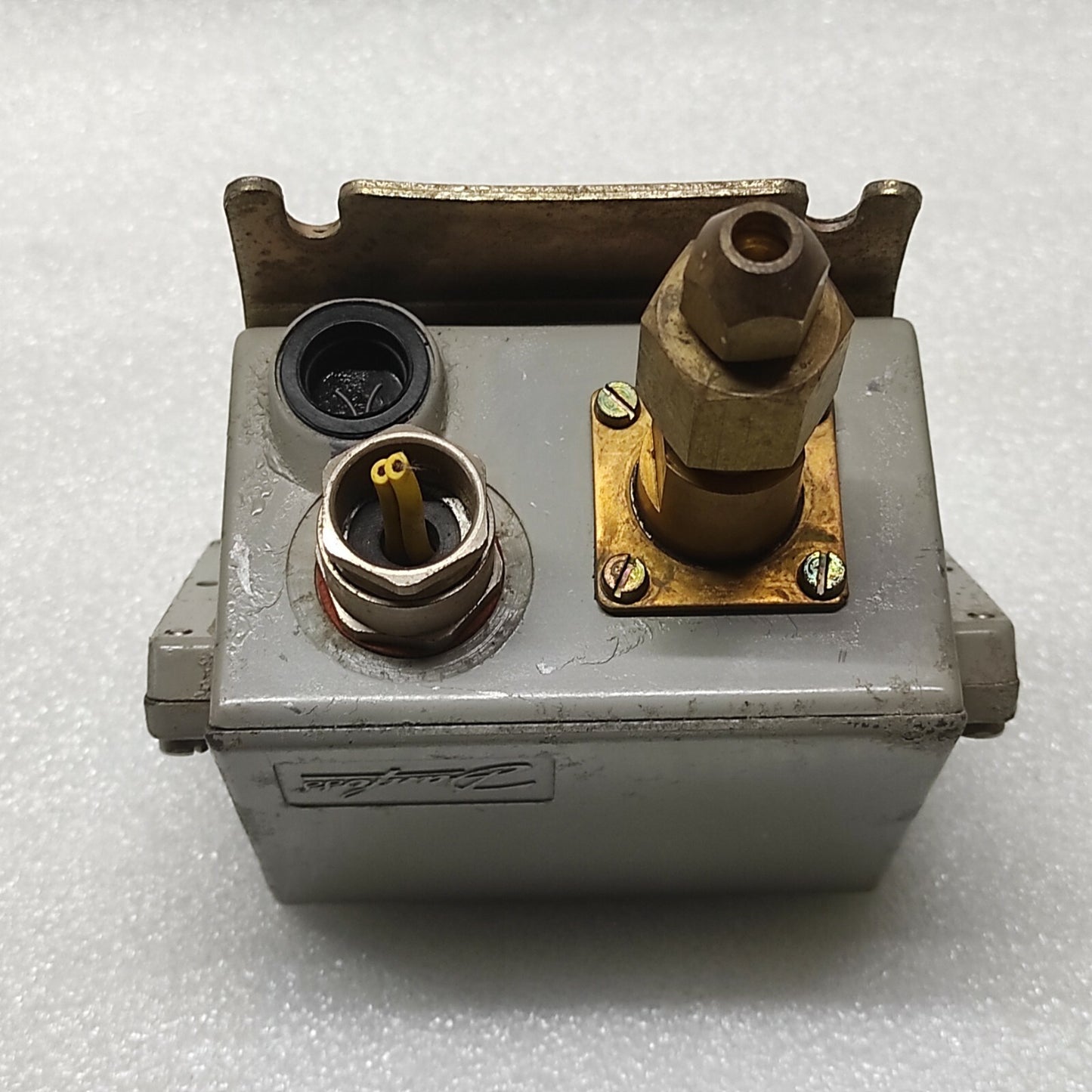 DANFOSS KPS35 PRESSURE SWITCH 060-3100 454