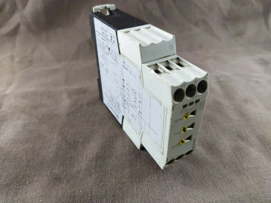 Moeller ETR4-69-A Timing Relay Multifunction 0.05s, 100h, 10 Ranges, 1 Changeove