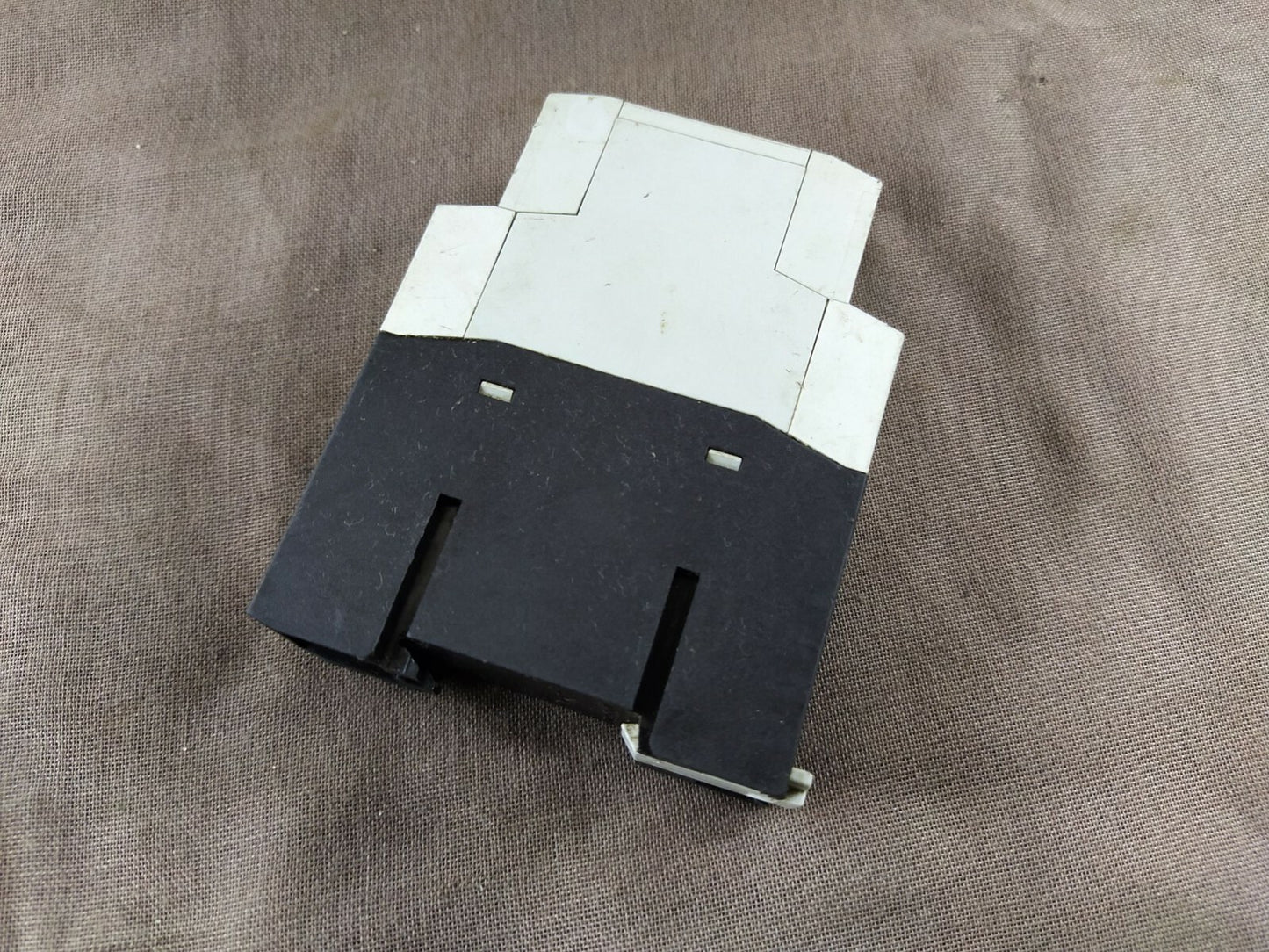 Moeller ETR4-69-A Timing Relay Multifunction 0.05s, 100h, 10 Ranges, 1 Changeove