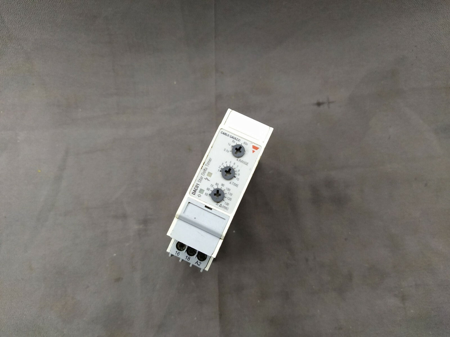 Carlo Gavazzi DAC01 Star Delta Timer DAC01CM40 380-415 VAC