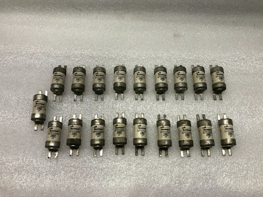 BUSSMANN NITD32M63 BRITISH STANDARD FUSE 32A 415VAC 80kA LOT OF 9 UNIT