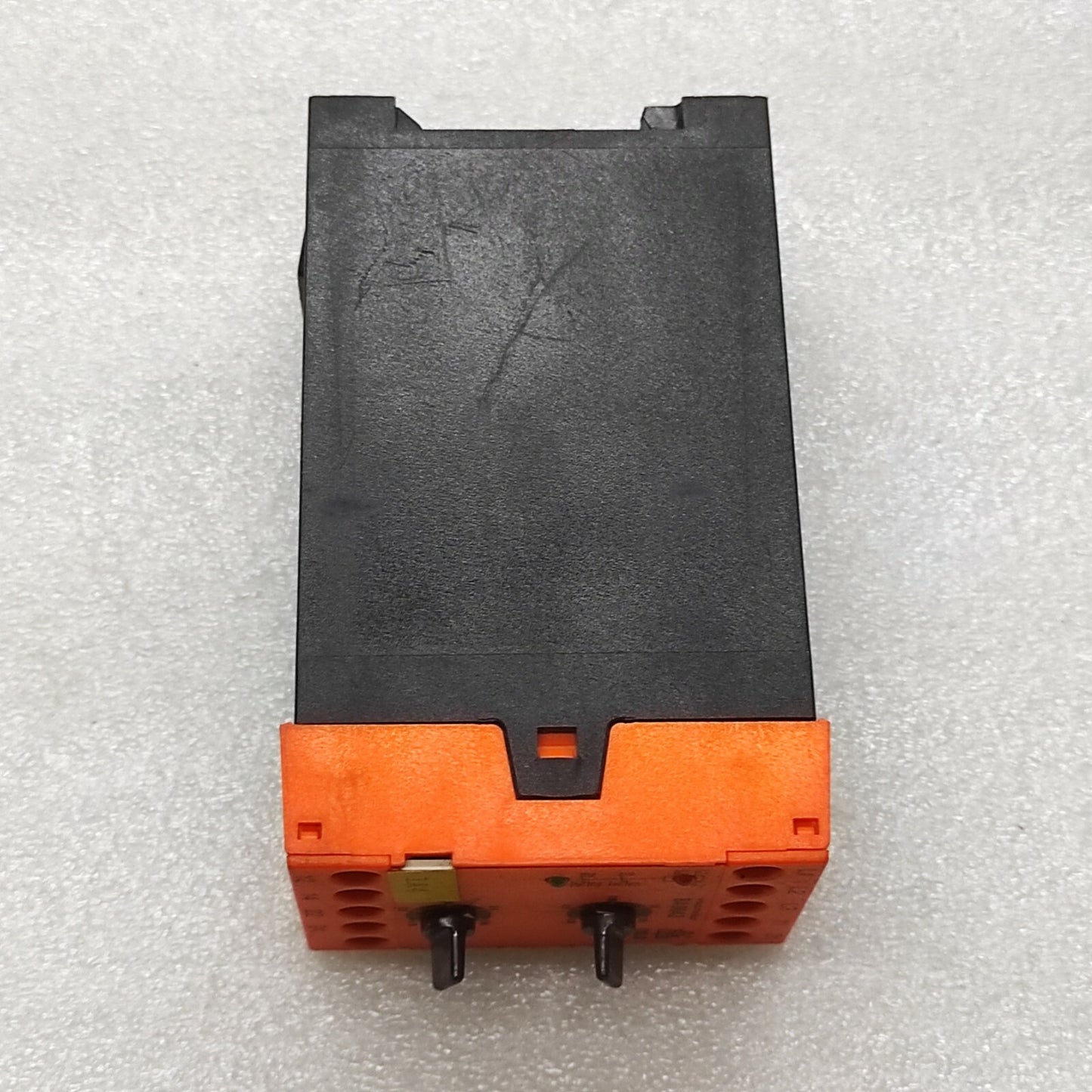 DOLD BA9043 VOLTAGE MONITORING RELAY 380V BA9043/001