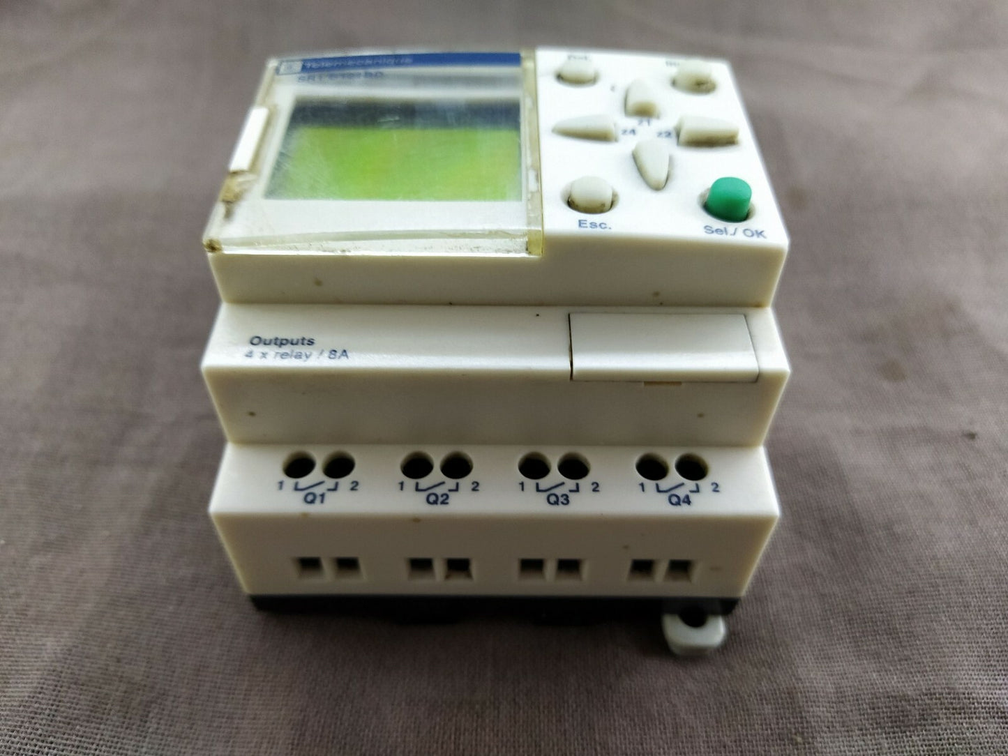 SE SR1 B121BD Relay SR1B121BD 24 VDC