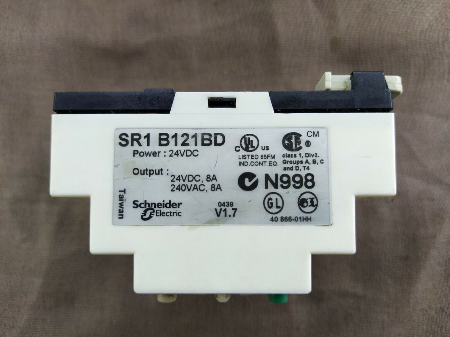 SE SR1 B121BD Relay SR1B121BD 24 VDC