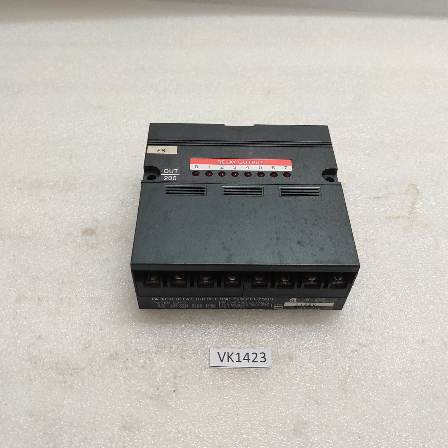 IDEC PFJ-T081U 8-RELAY OUTPUT UNIT