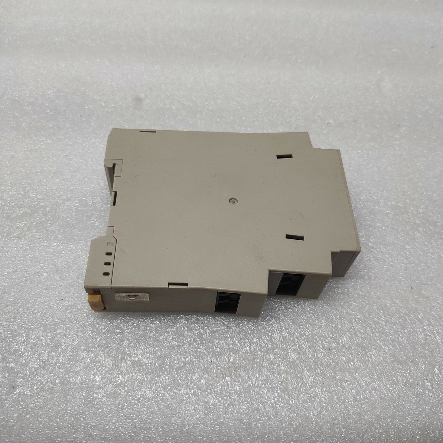 OMRON H3DE-M1 MULTIFUNCTION TIME DELAY RELAY 0.1S-120H 24-230VAC/DC