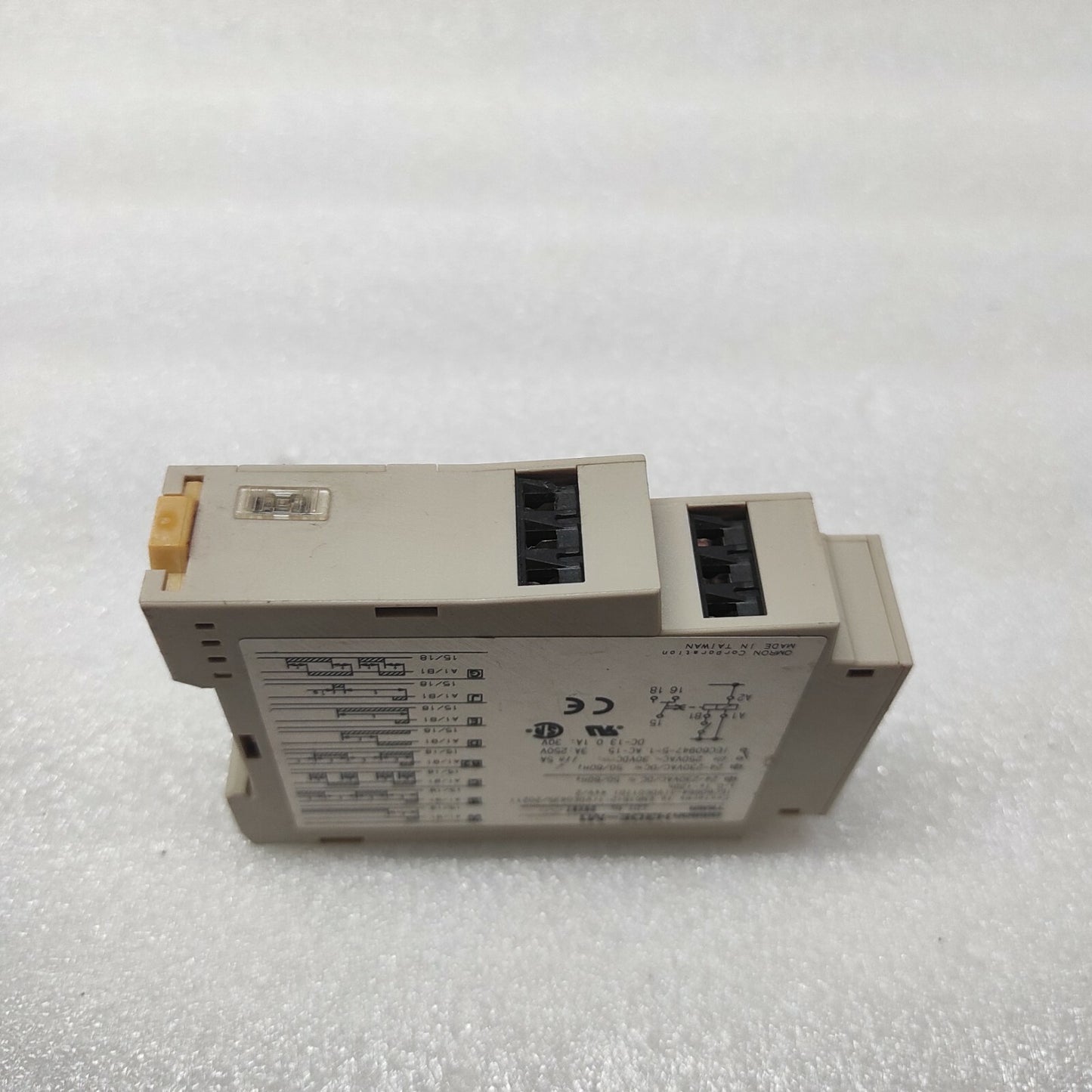OMRON H3DE-M1 MULTIFUNCTION TIME DELAY RELAY 0.1S-120H 24-230VAC/DC