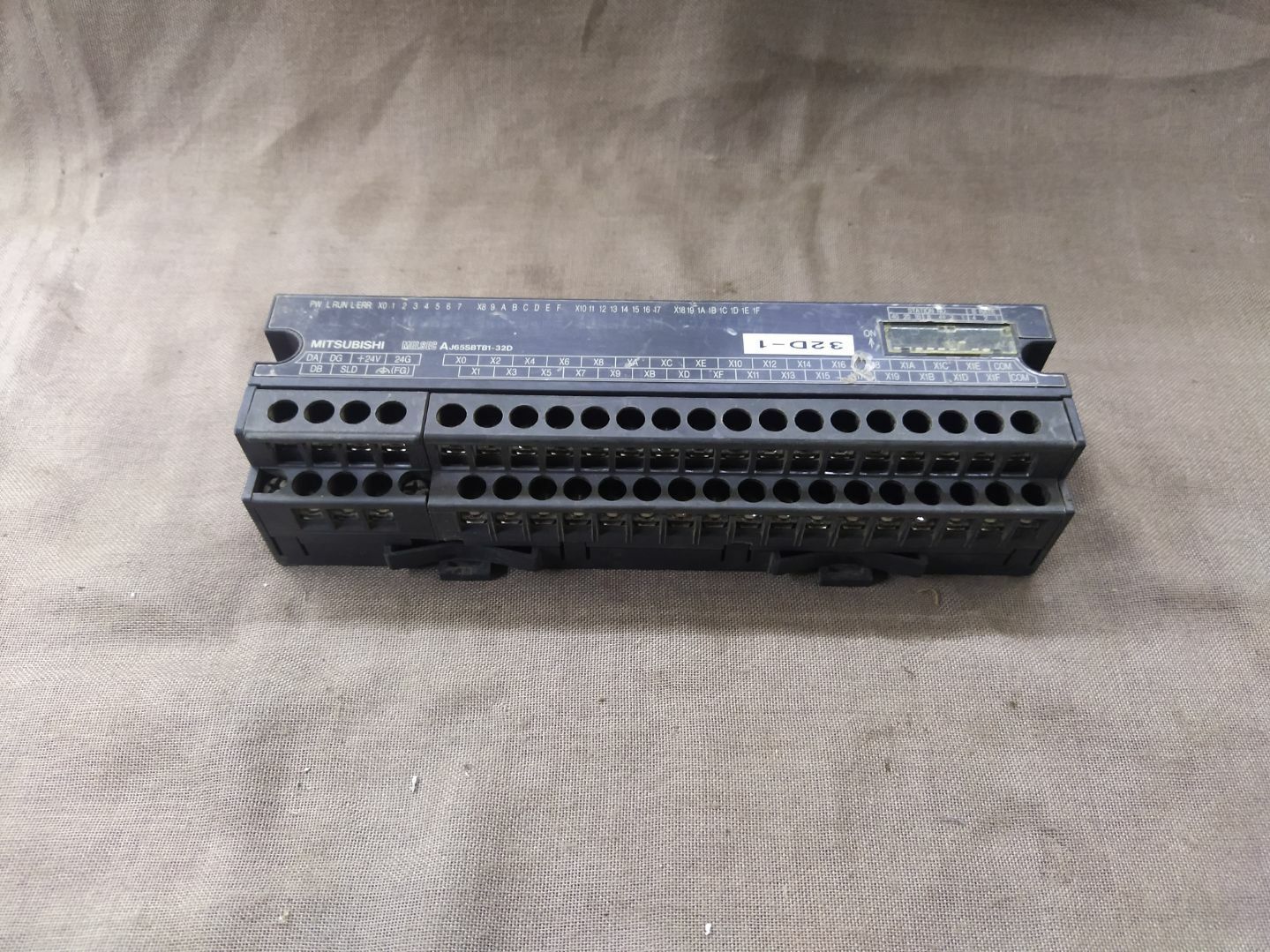 Mitsubishi Melsec AJ65SBTB1-32D 24V DC