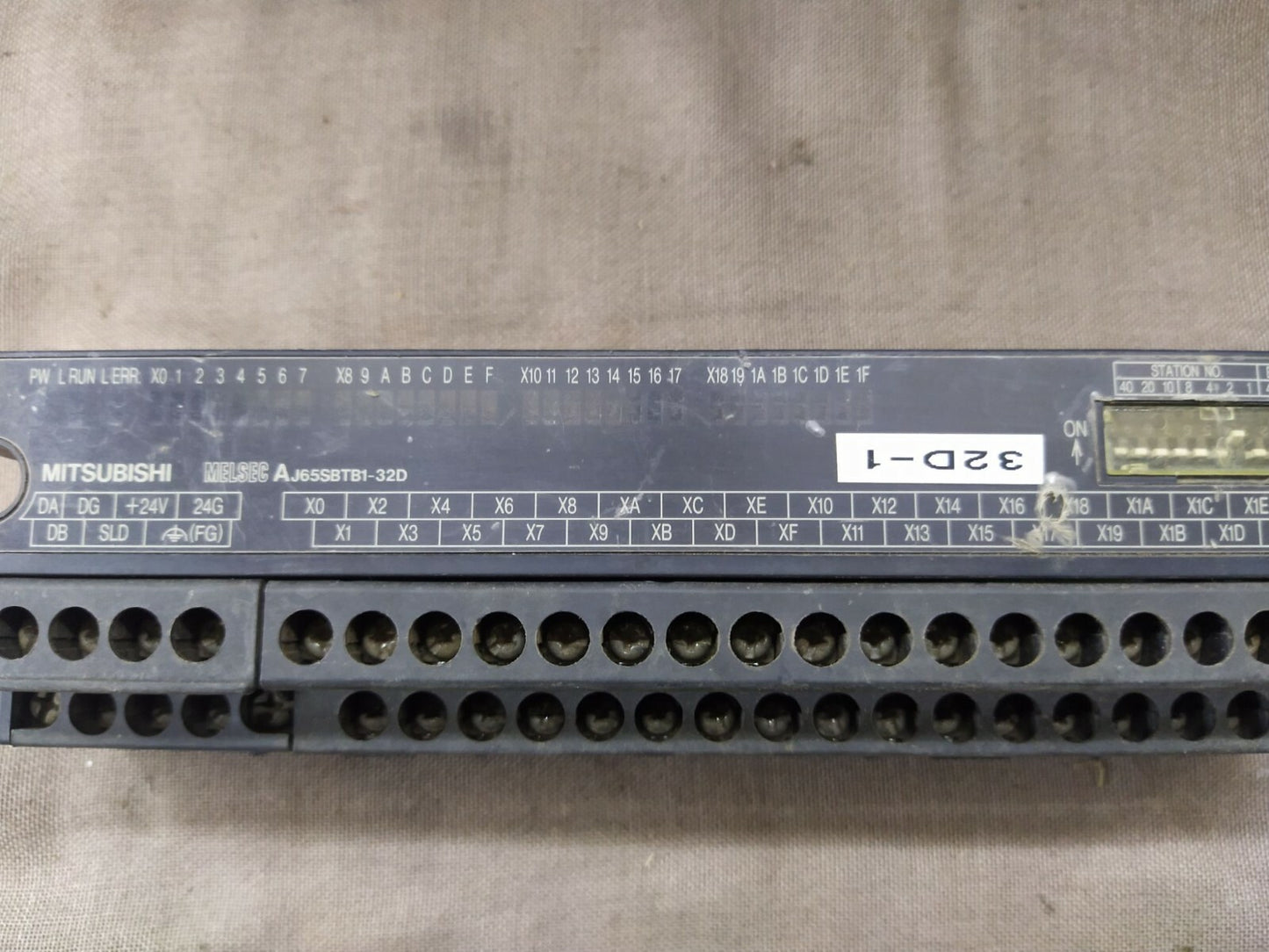 Mitsubishi Melsec AJ65SBTB1-32D 24V DC