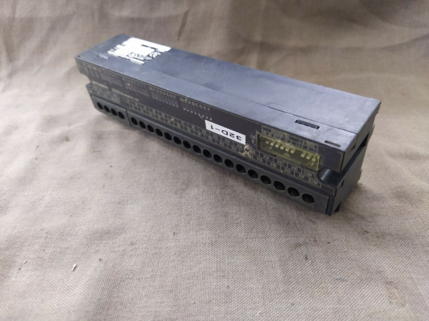 Mitsubishi Melsec AJ65SBTB1-32D 24V DC