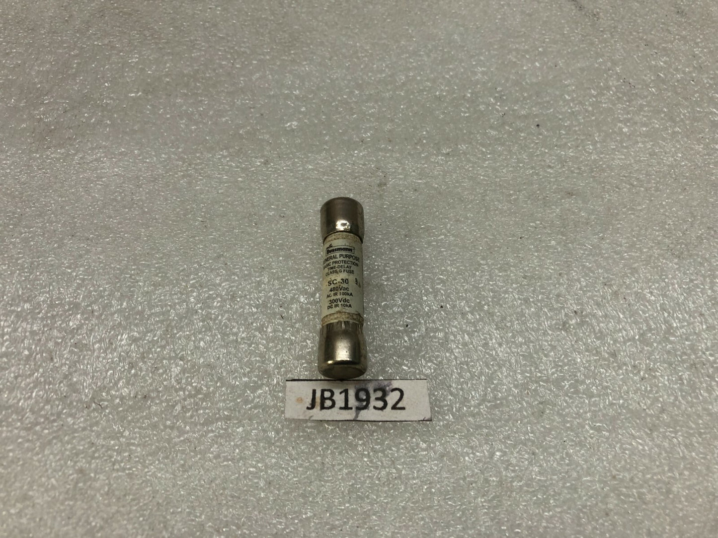 BUSSMANN SC-30 TIME DELAY FUSE 480VAC/300VDC LOT OF 18 UNIT