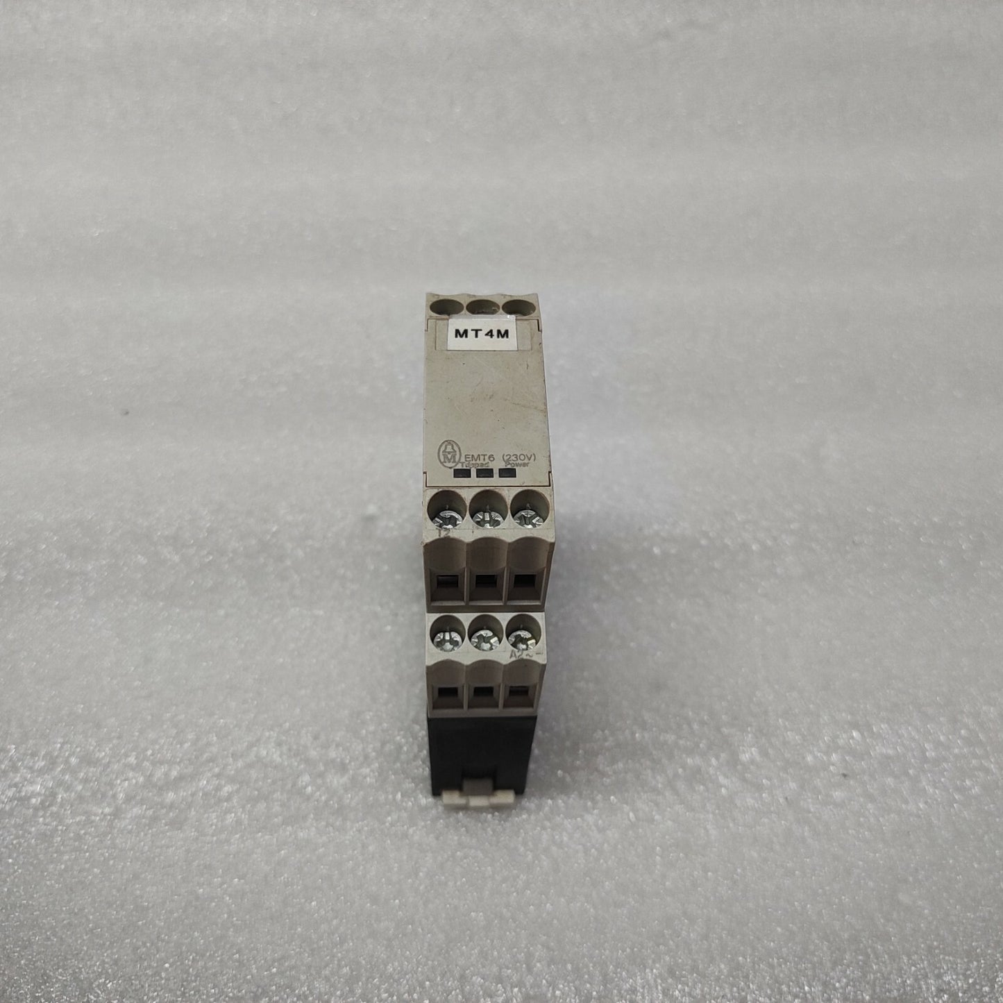 MOELLER EMT6 THERMISTOR OVERLOAD RELAY 230V