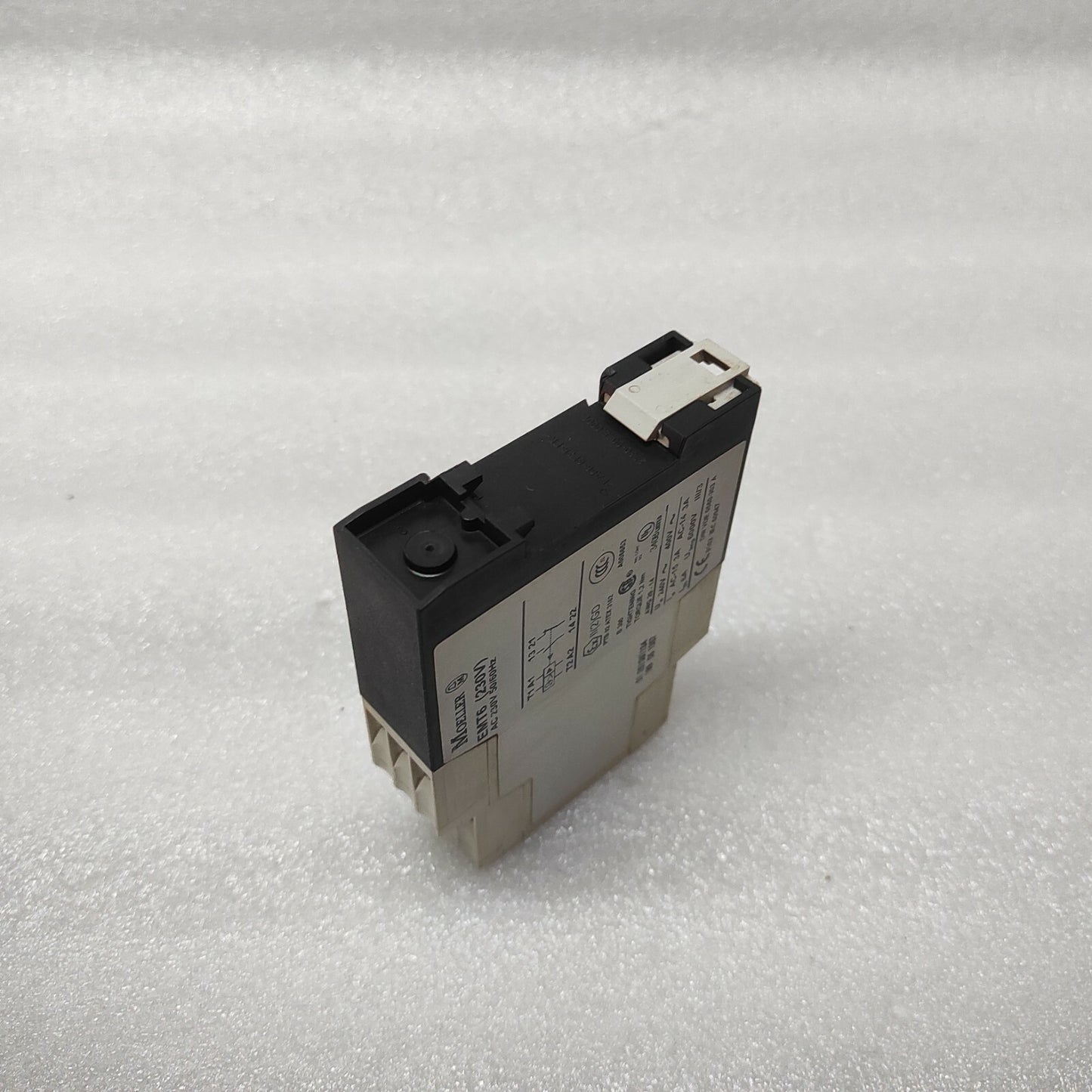 MOELLER EMT6 THERMISTOR OVERLOAD RELAY 230V