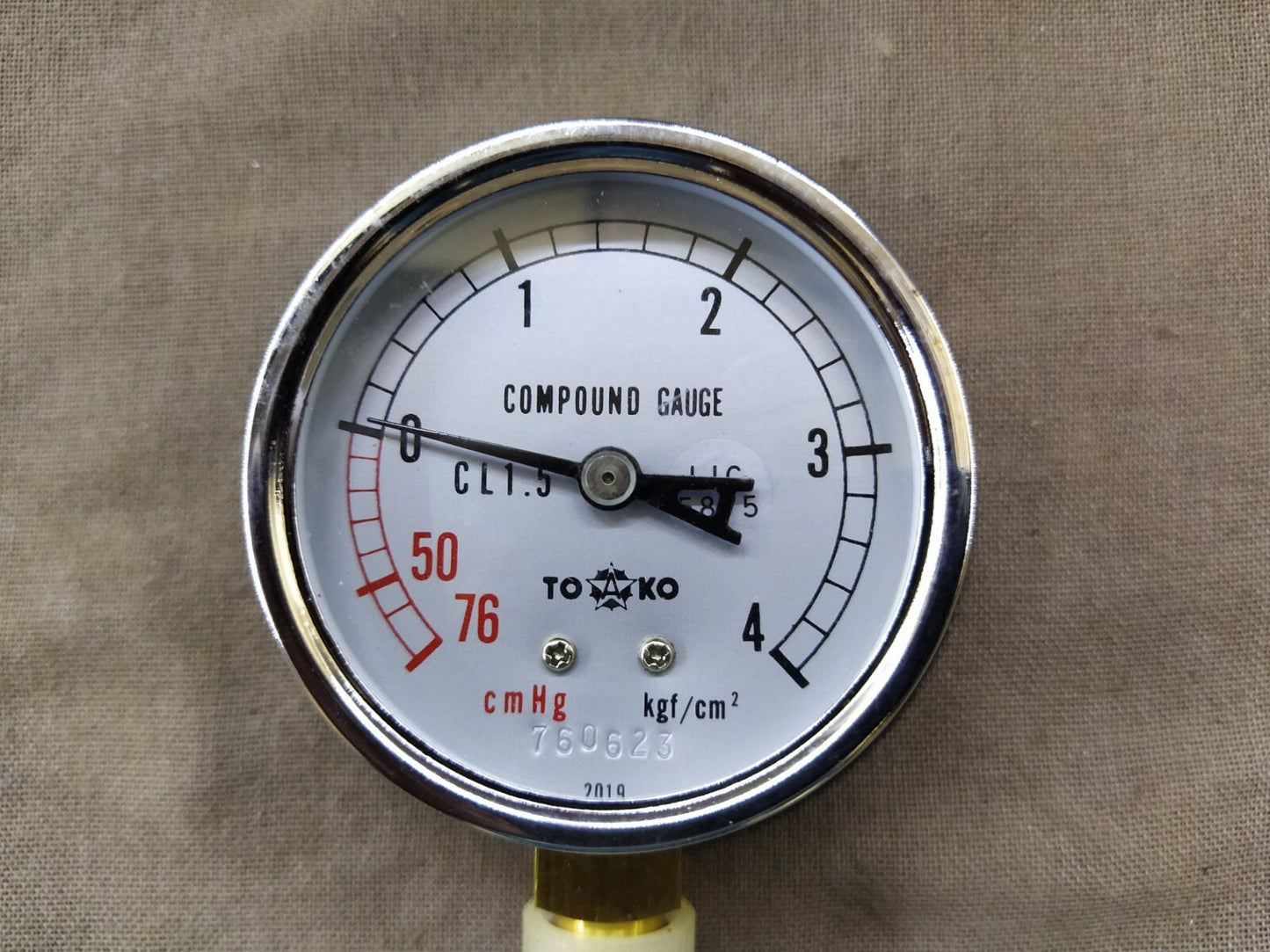 Toako Compound Gauge CL 1.5 -76 cmHg - 4 kgf/cm2 760623
