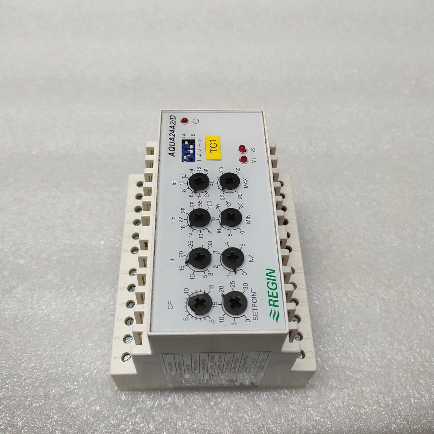 AB REGIN AQUA24A2/D TEMPERATURE CONTROLLER