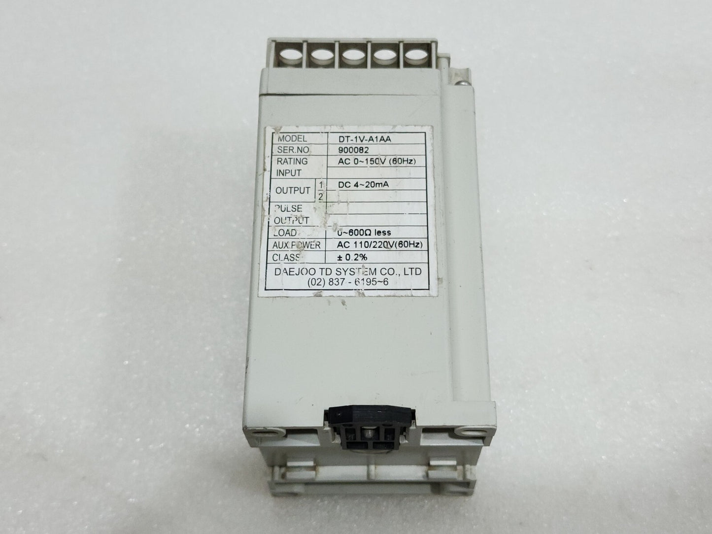 DAE JOO DT-1V-A1AA AC VOLTAGE TRANSDUCER 110-220VAC