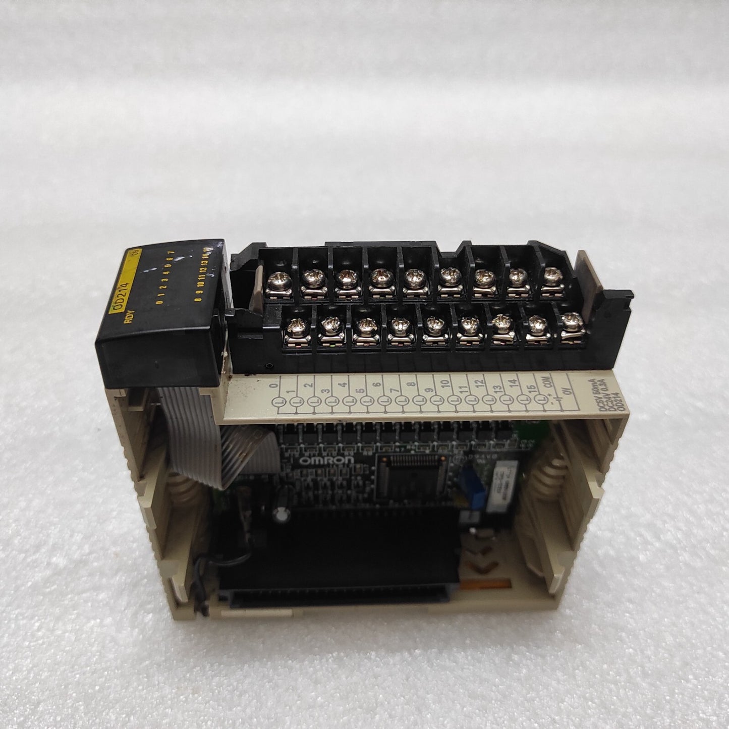OMRON CQM1-OD214 OUTPUT UNIT