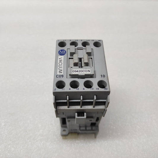 ALLEN BRADLEY CAT 100-C09D-10 MAGNETIC CONTACTOR COIL VOLTAGE 24VDC 100C09D10