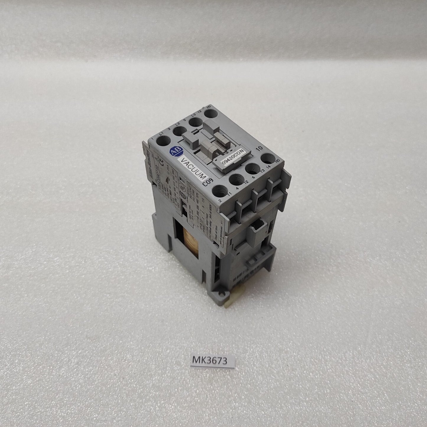 ALLEN BRADLEY CAT 100-C09D-10 MAGNETIC CONTACTOR COIL VOLTAGE 24VDC 100C09D10