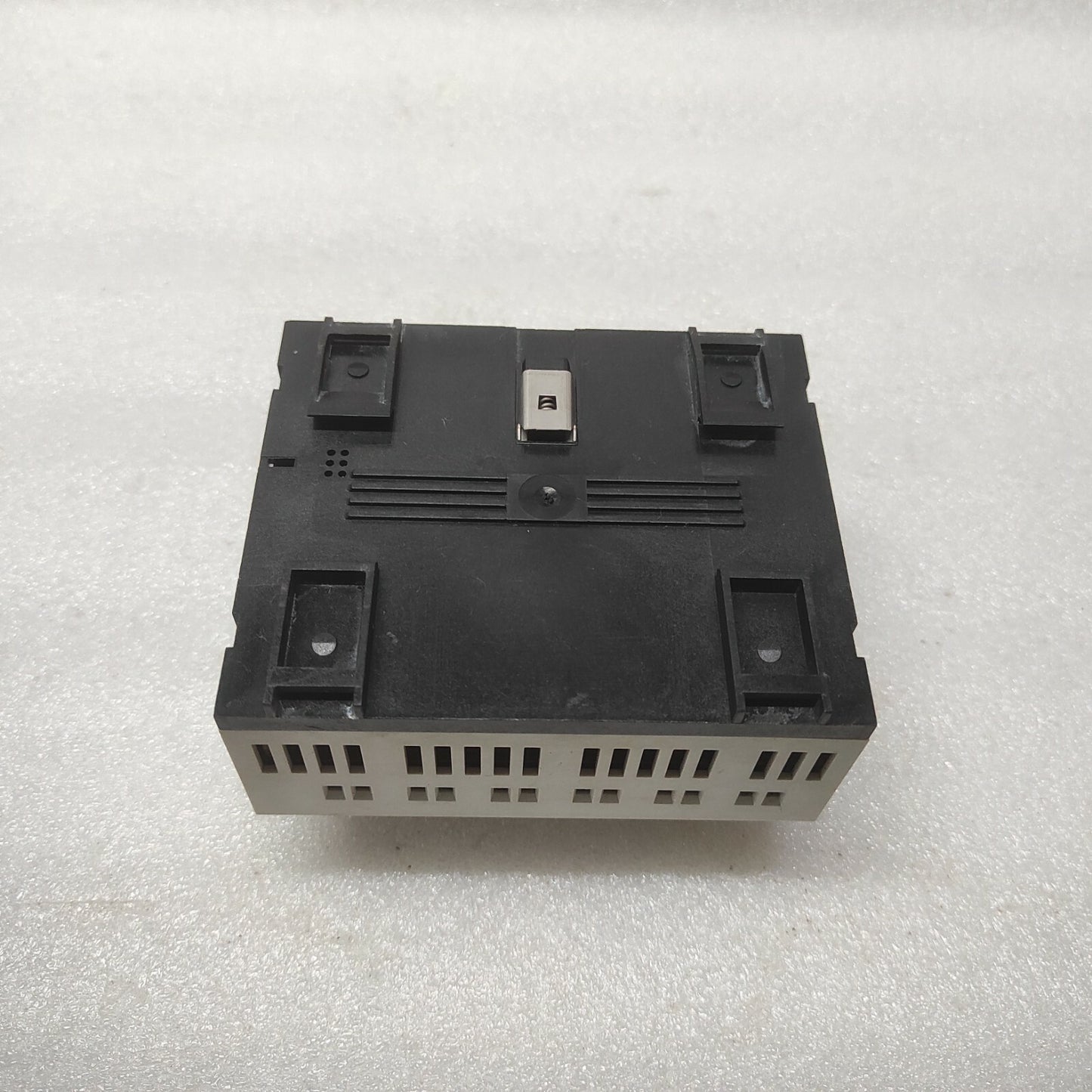 MOELLER EASY 819-DC-RC PROGRAMMABLE RELAY 24VDC