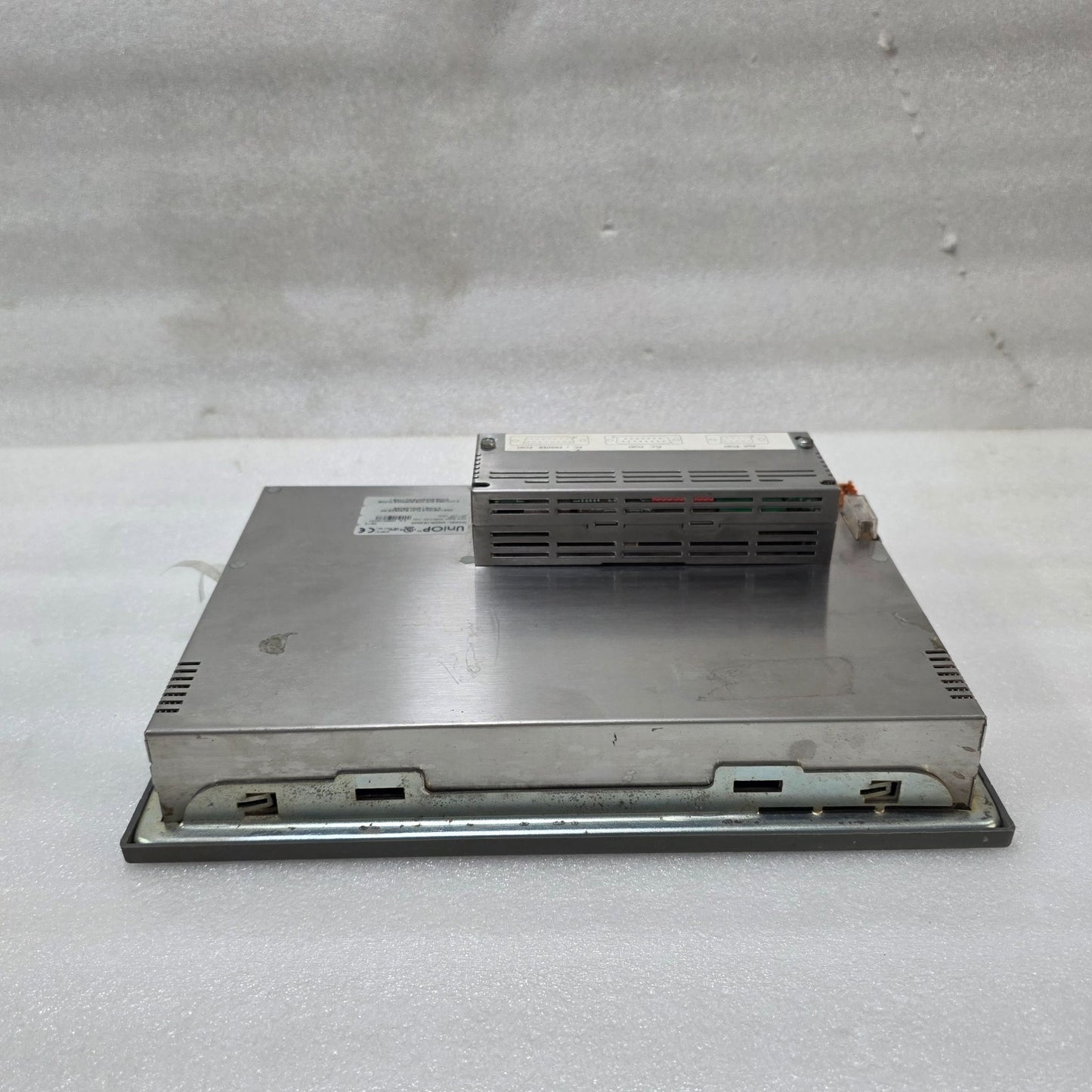 UNIOP MKDR-16-0045 OPERATOR INTERFACE PANEL 24VDC
