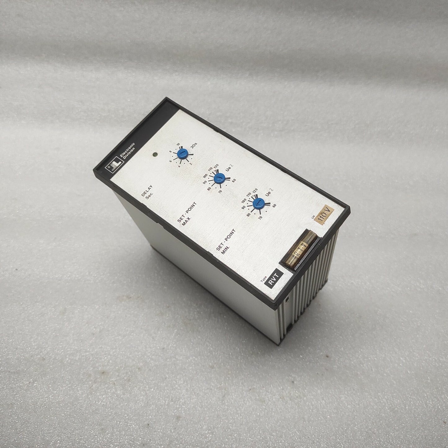 LOVATO ELECTRONIC DIVISION RVT 3-PH VOLT METER 110