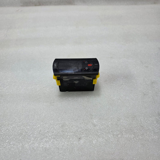 CAREL PJEZM0N010 DIGITAL TEMPERATURE CONTROLLER | 230V AC | REFRIGERATION CONTRO