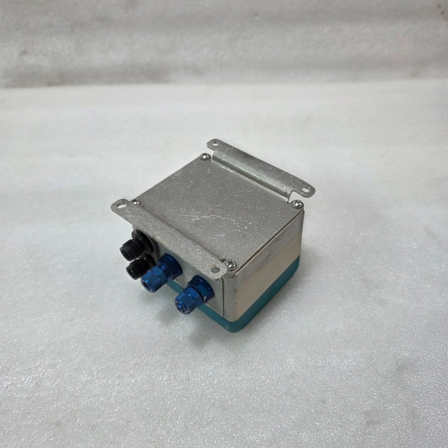 DÜRR DE45N400400K03MWD0231 DIFFERENTIAL PRESSURE SENSOR | 0–4 KPA | 24V AC/DC