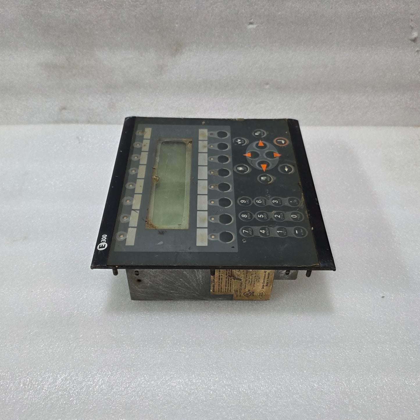 BEIJER ELECTRONICS E300 HMI PANEL – 24VDC INDUSTRIAL DISPLAY 04380A