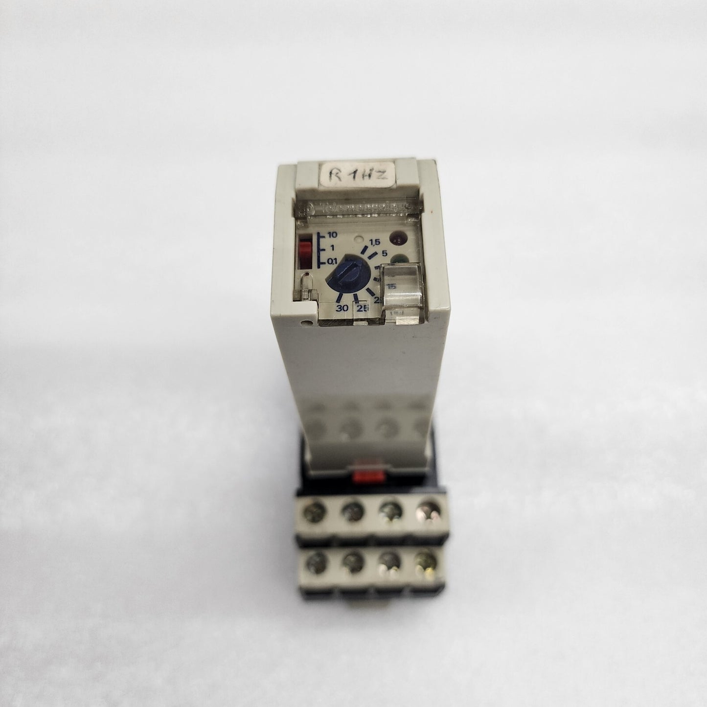 TELEMECANIQUE RHT418B ON DELAY TIMING RELAY WITH SUPPRESSOR