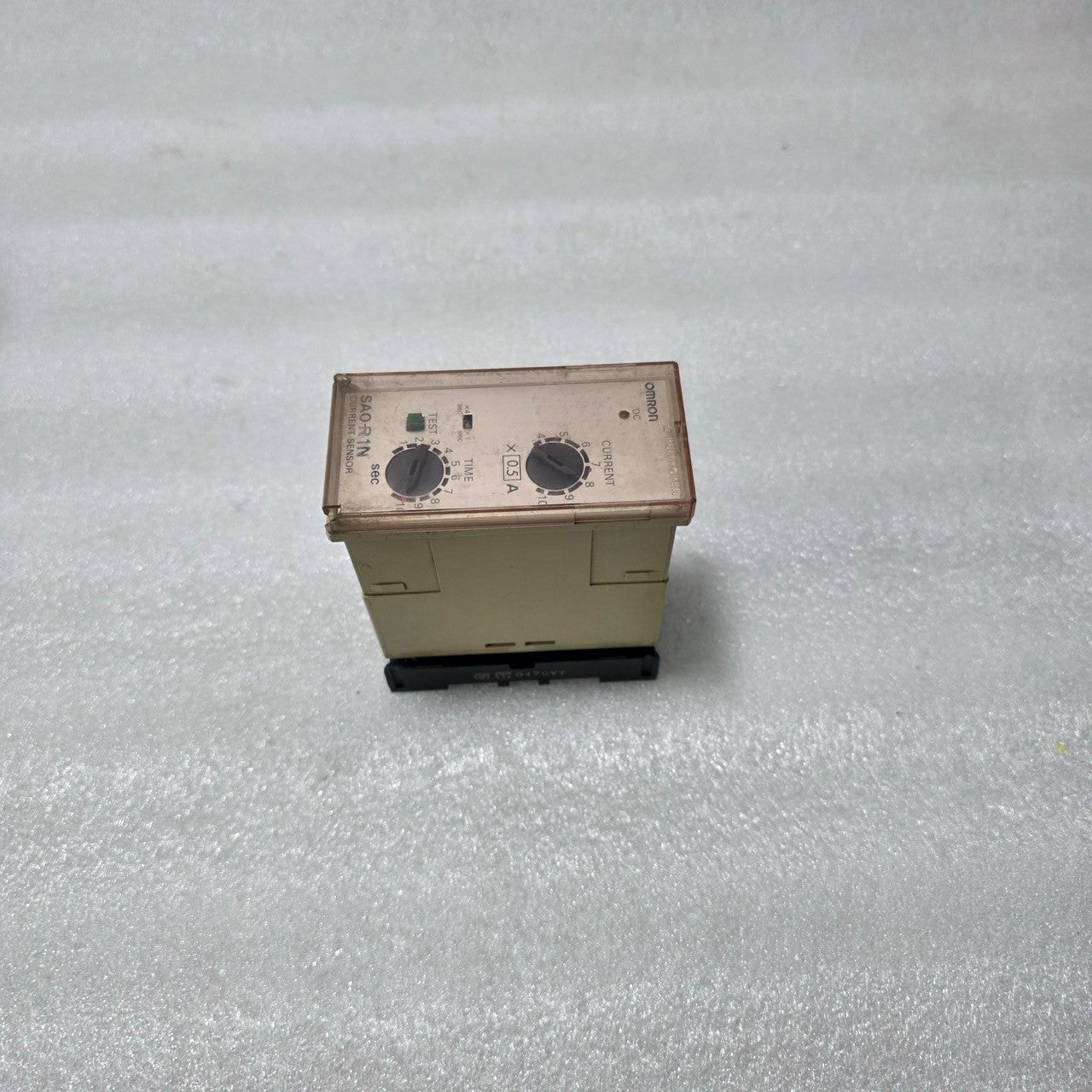 OMRON SAO-R1N ADJUSTABLE CURRENT SENSOR RELAY WITH TIME DELAY 100/110/120V