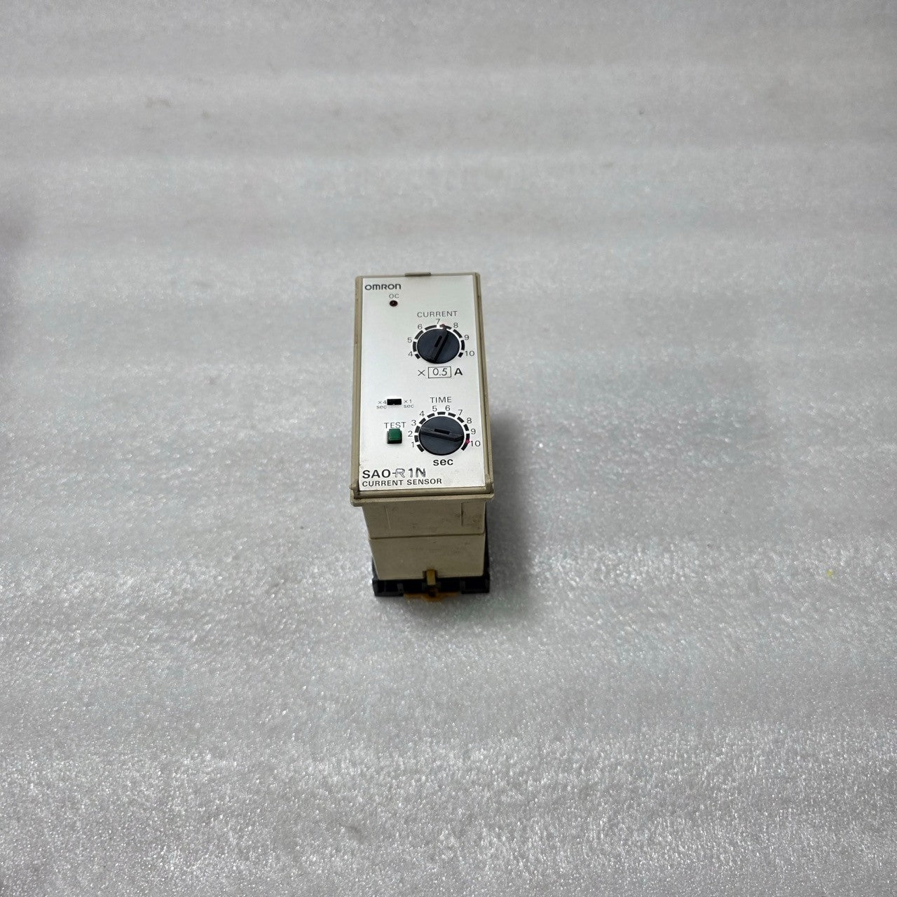 OMRON SAO-R1N ADJUSTABLE CURRENT SENSOR RELAY WITH TIME DELAY 100/110/120V