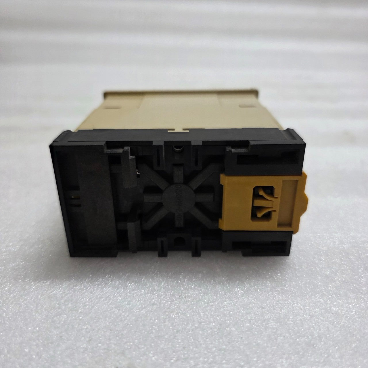 OMRON SAO-R1N ADJUSTABLE CURRENT SENSOR RELAY WITH TIME DELAY 100/110/120V