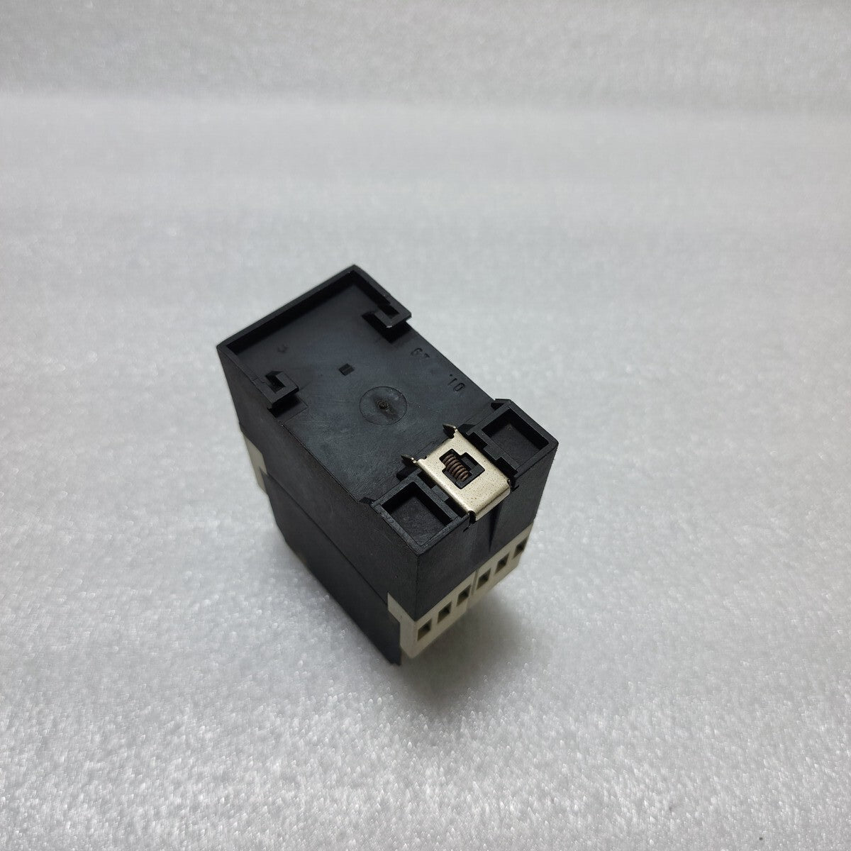 ENTRELEC SCHIELE ESN VOLTAGE MONITORING RELAY 2.450.211.02 220-240V