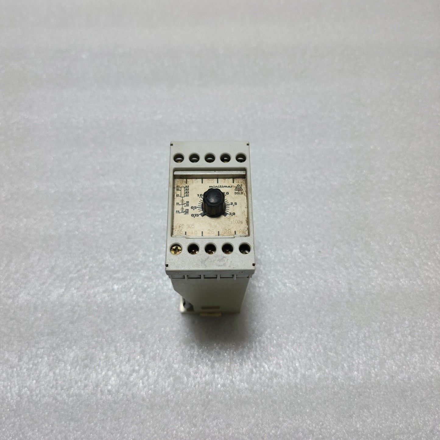 DOLD AI 905.82 TIME RELAY 220V