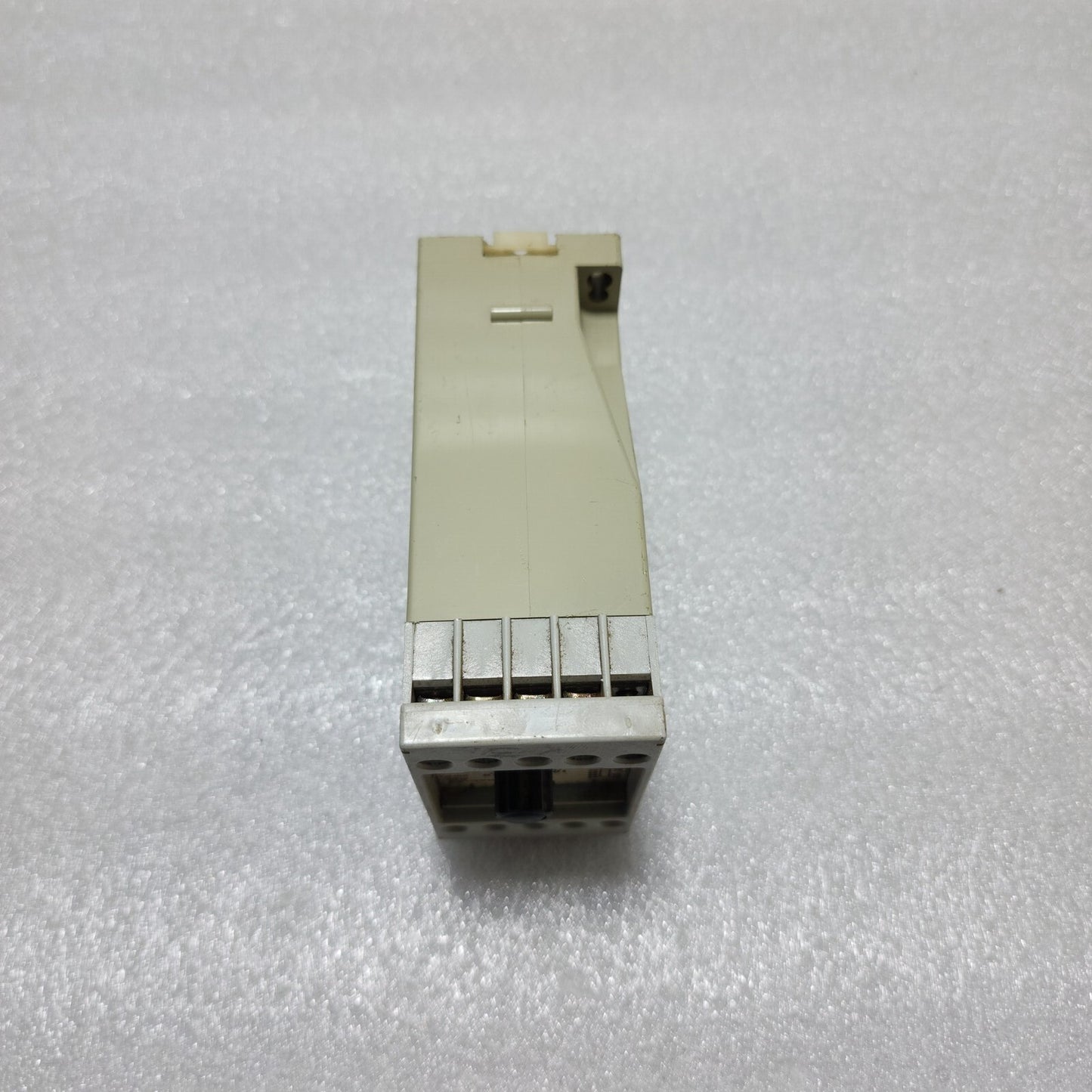 DOLD AI 905.82 TIME RELAY 220V