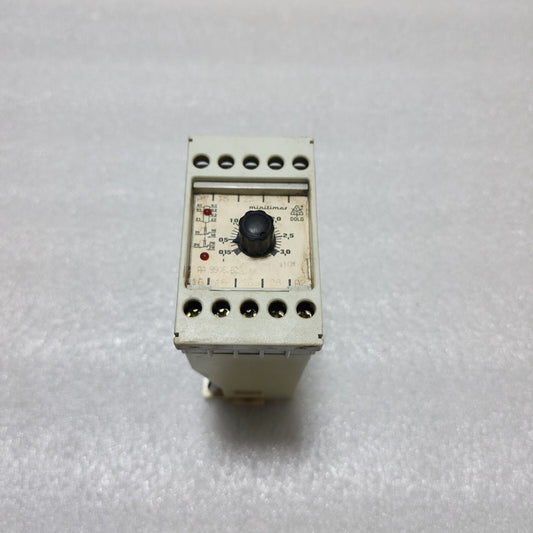 DOLD AA 9906.82 TIME RELAY
