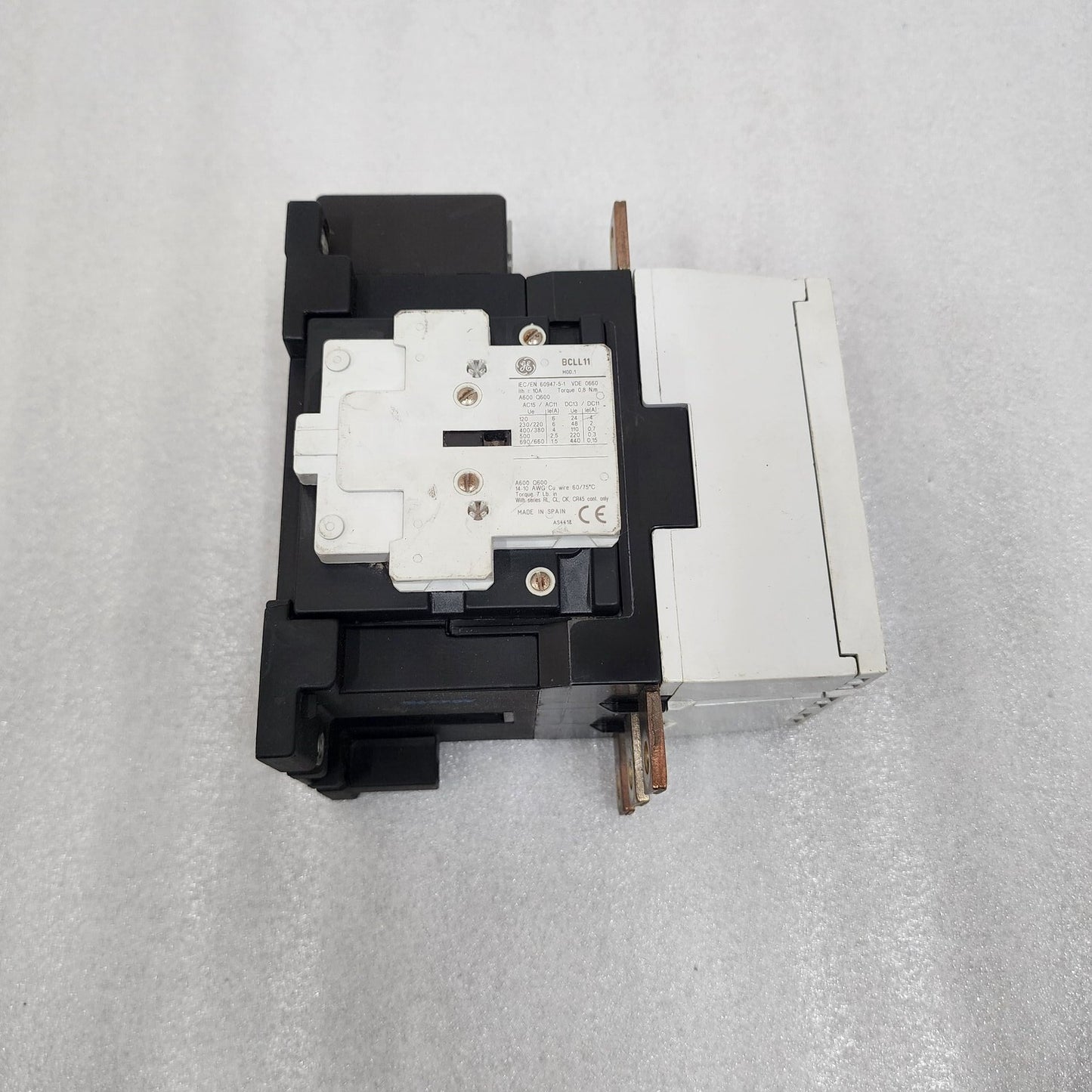 GENERAL ELECTRIC CK75CE300 3-POLE CIRCUIT BREAKER 250A 24VDC