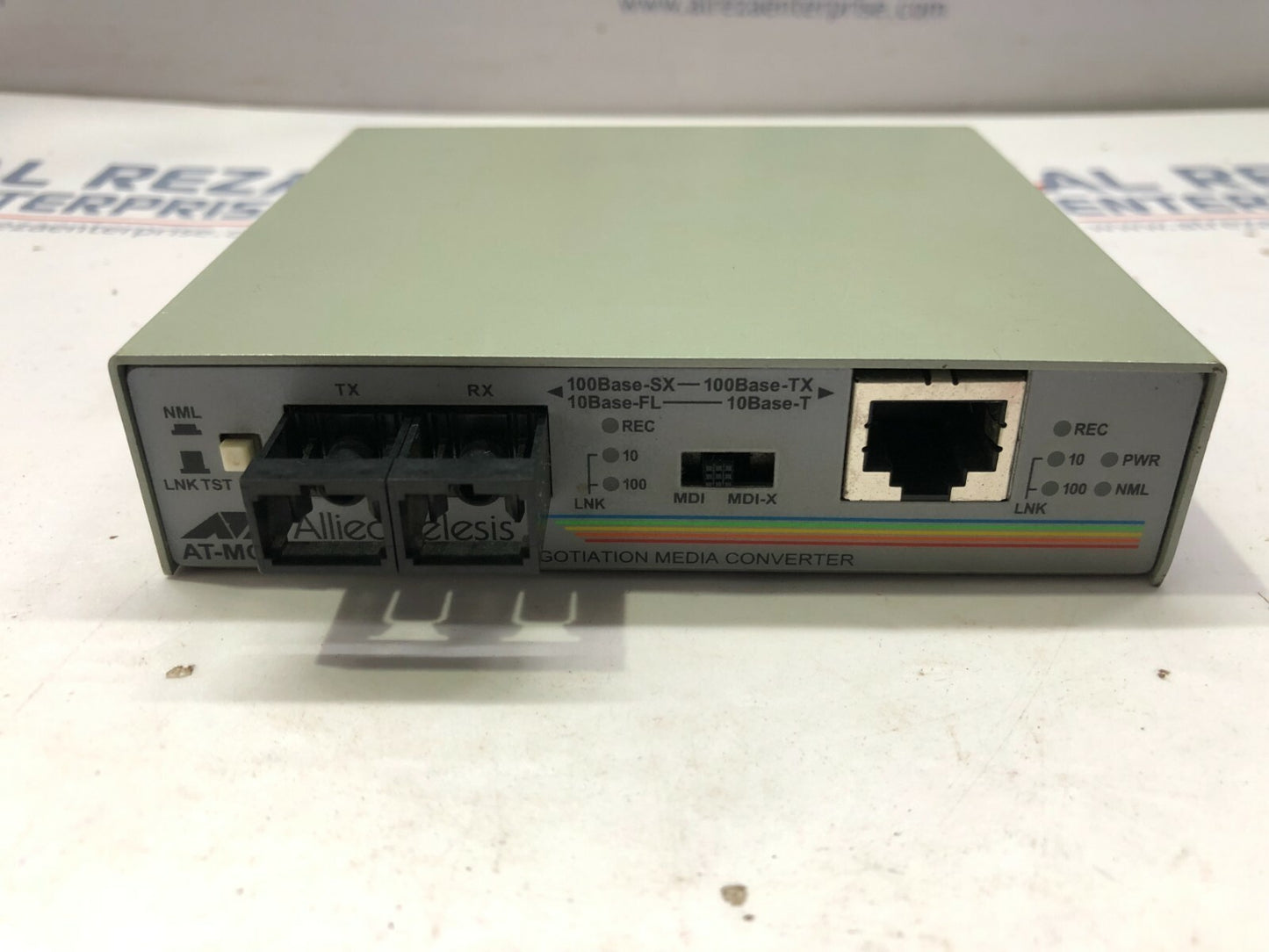 ALLIED TELESIS AT-MC116XL 10/100M AUTO-NEGOTIATION MEDIA CONVERTER 12VDC