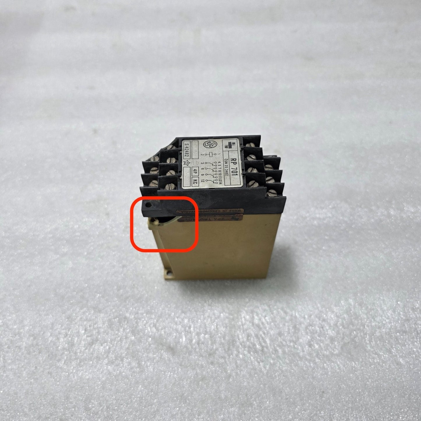 RP 701 ELECTROMECHANICAL RELAY 110V AC 4P 50HZ | ČSN 35 3402 BROKEN BODY