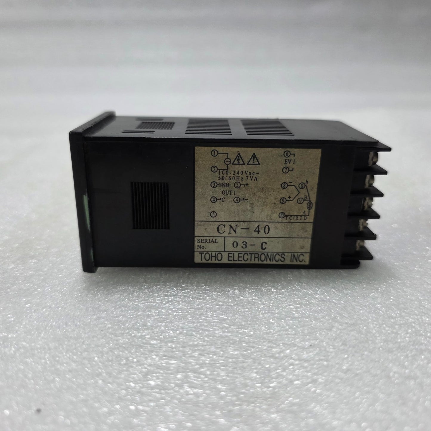 TOHO CN-40 DIGITAL TEMPERATURE CONTROLLER 100–240V AC PID CONTROLLER