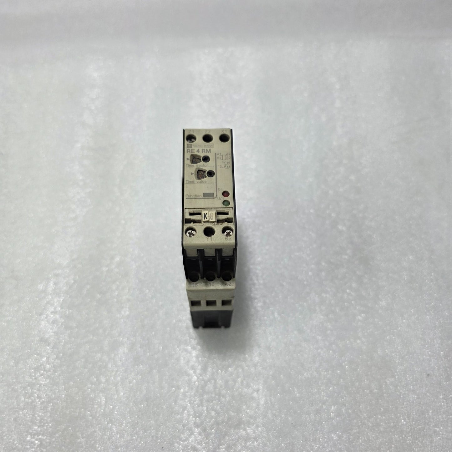 TELEMECANIQUE RE4 RM11BU MULTIFUNCTION TIME DELAY RELAY 09969 0.05–300H 110–240V