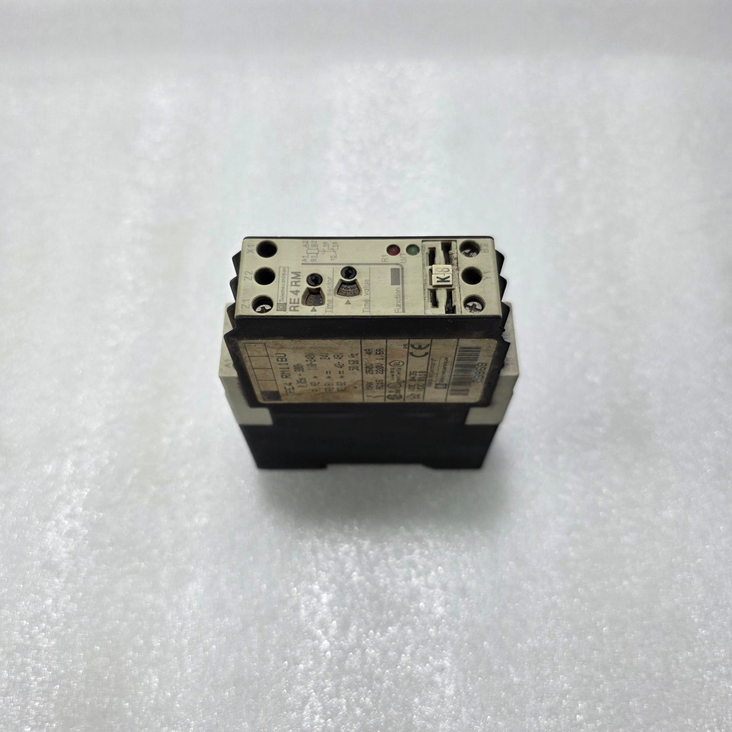 TELEMECANIQUE RE4 RM11BU MULTIFUNCTION TIME DELAY RELAY 09969 0.05–300H 110–240V