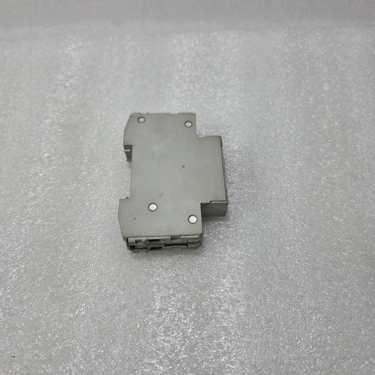 TELEMECANIQUE GC2-M22 MODULAR CONTACTOR RELAY 20A 230V AC COIL DIN RAIL MOUNT