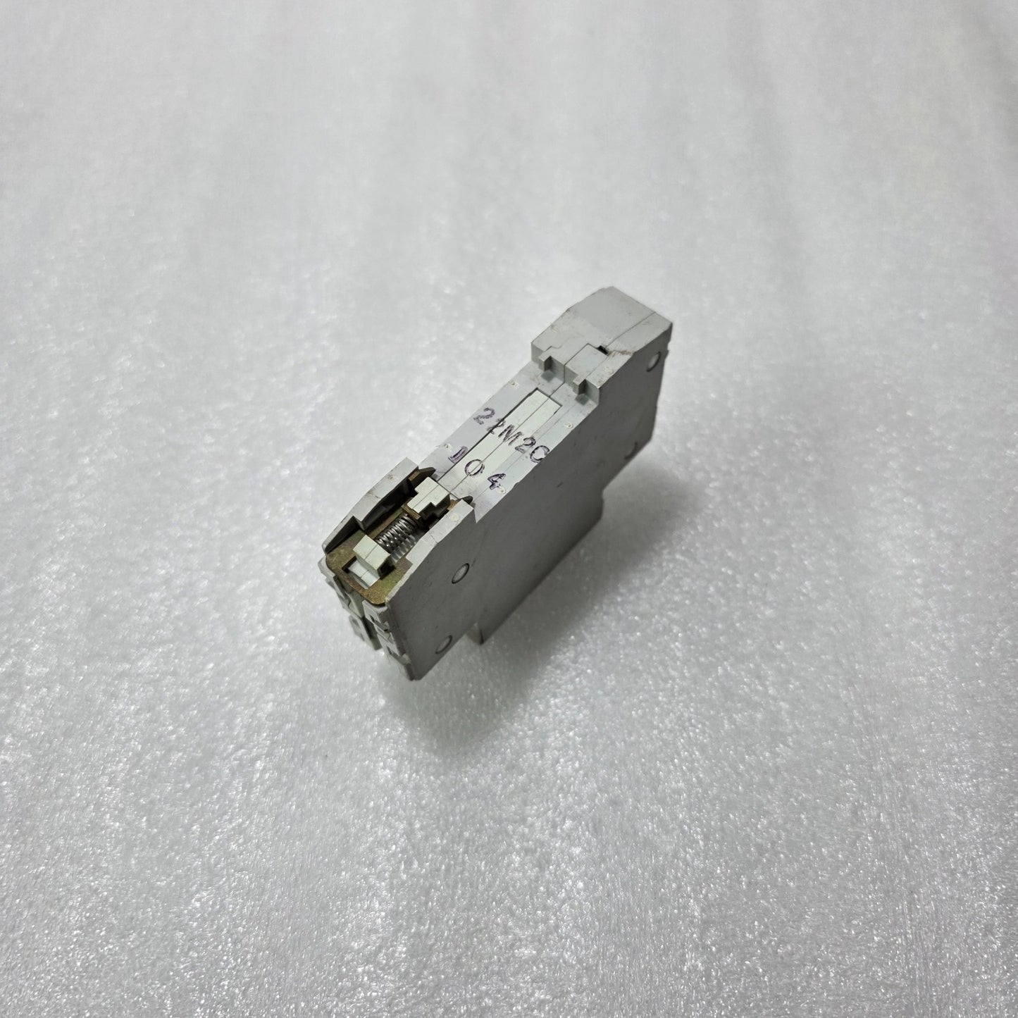 TELEMECANIQUE GC2-M22 MODULAR CONTACTOR RELAY 20A 230V AC COIL DIN RAIL MOUNT
