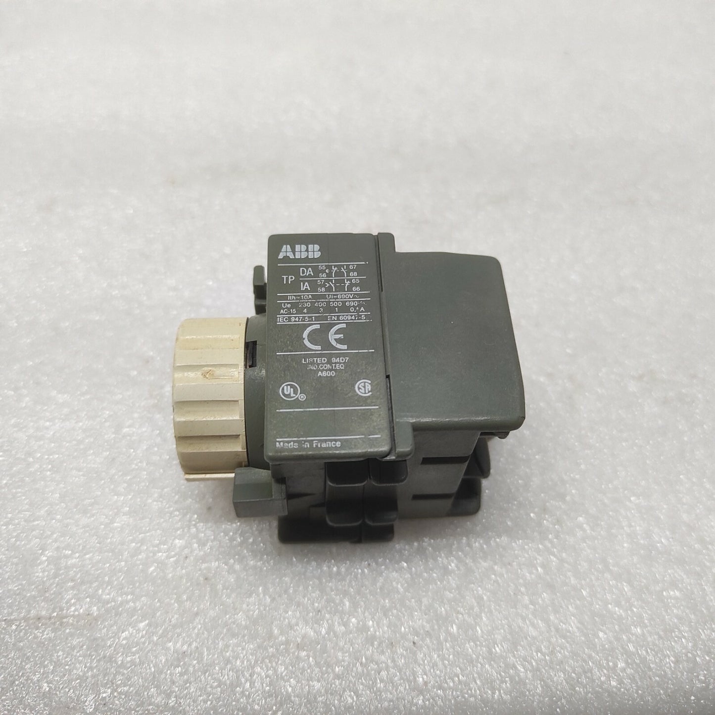 ABB TP40DA CONTACTOR TIMER 1SBN020300R1000  0.1-40SEC