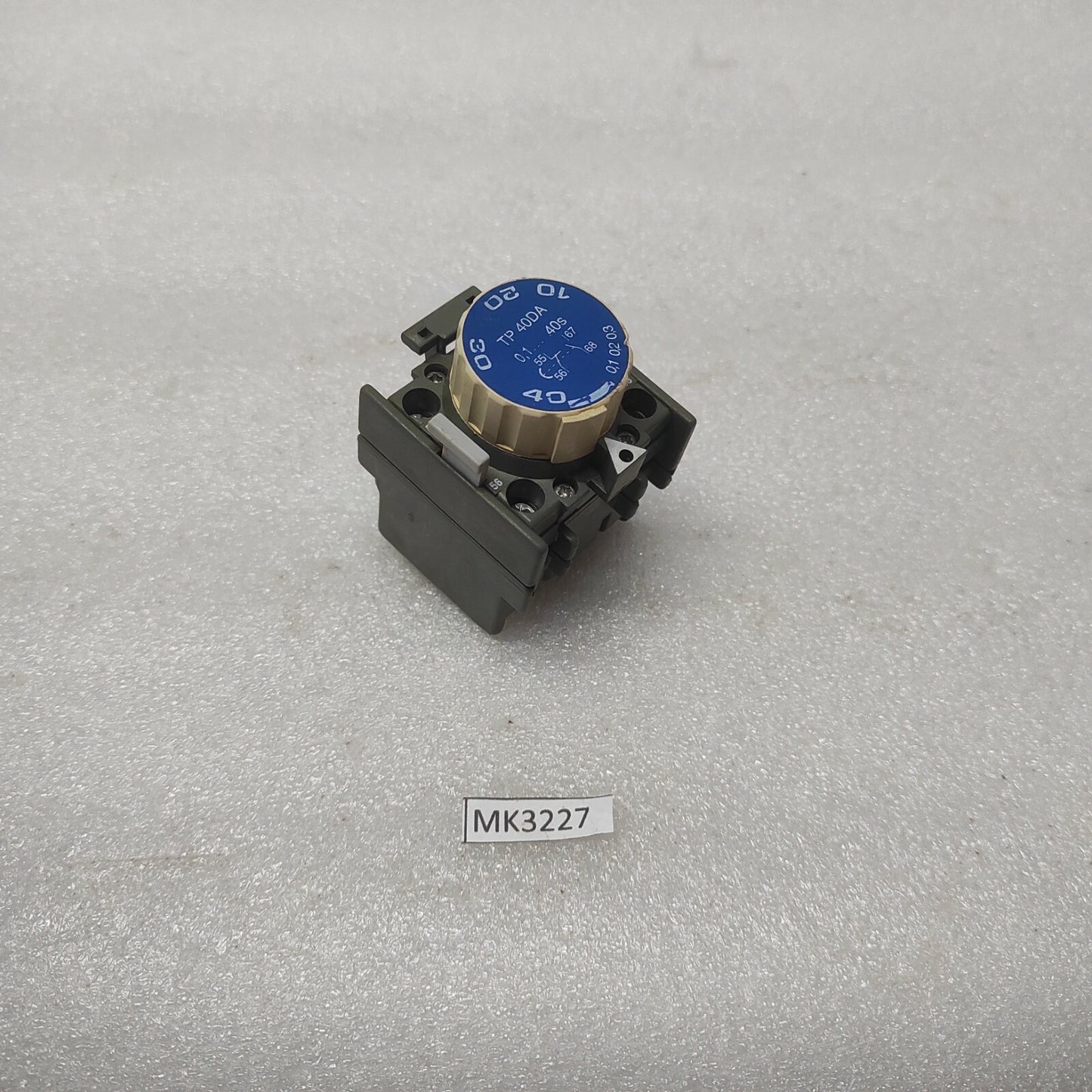 ABB TP40DA CONTACTOR TIMER 1SBN020300R1000  0.1-40SEC