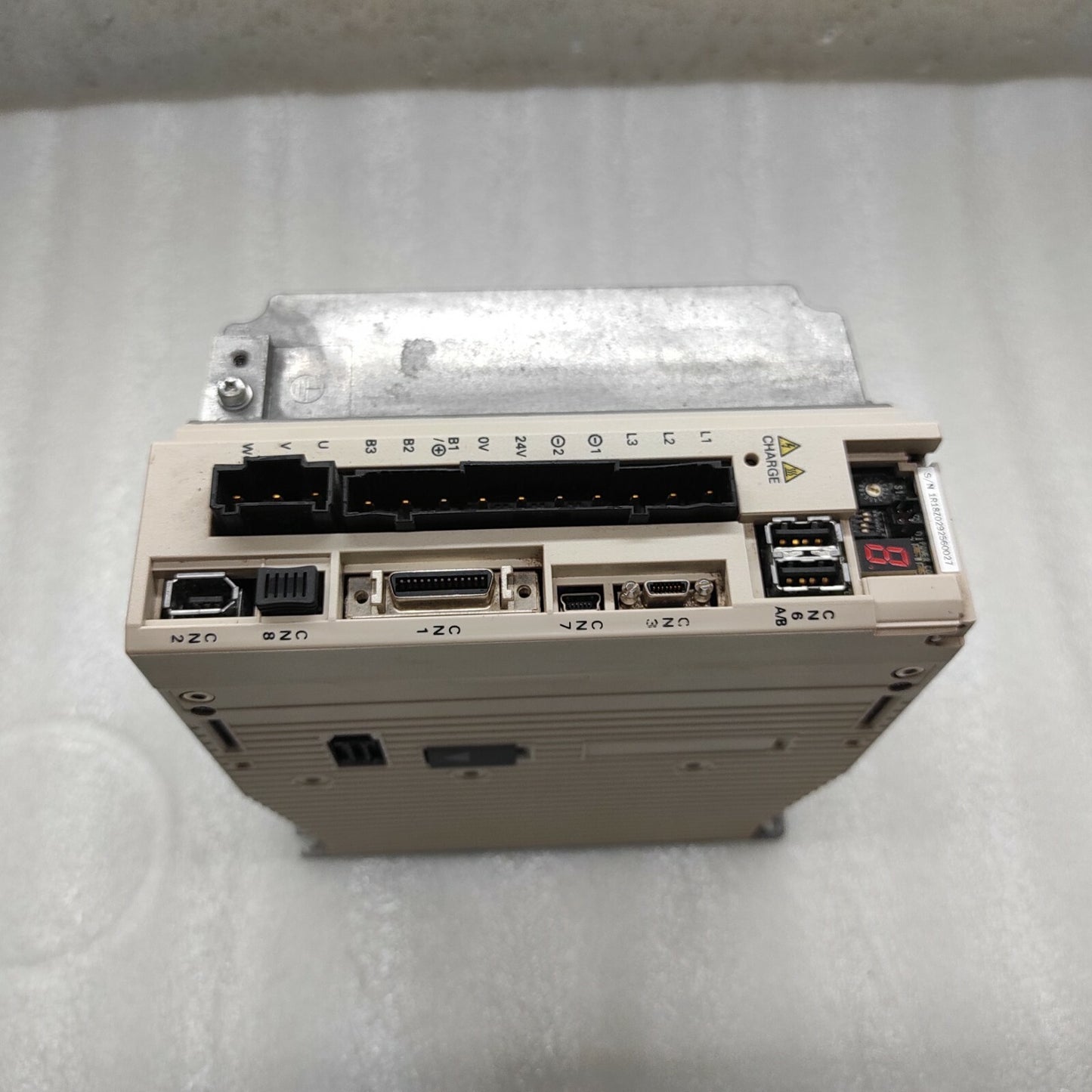 YASKAWA SGDV-1R9D11A020000 SERVOPACK