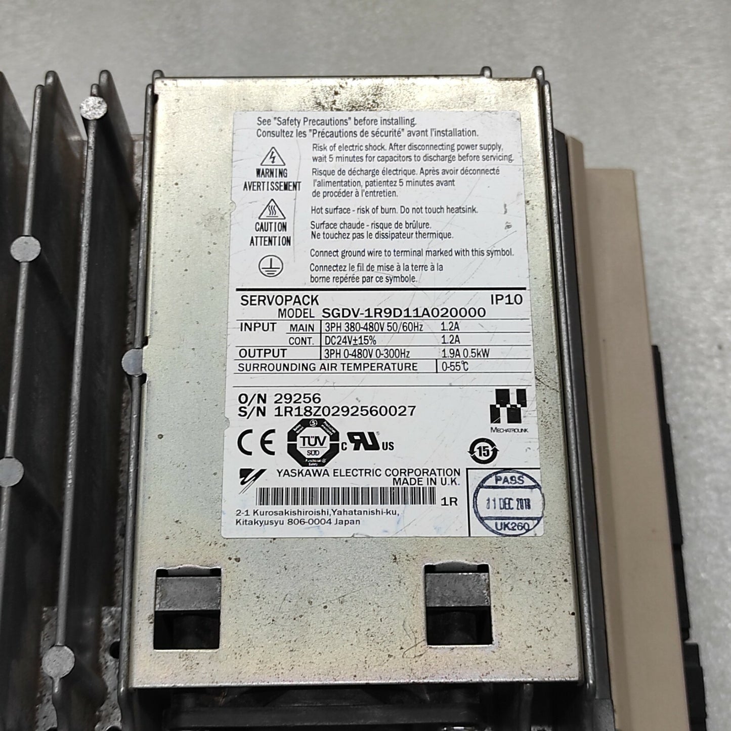 YASKAWA SGDV-1R9D11A020000 SERVOPACK